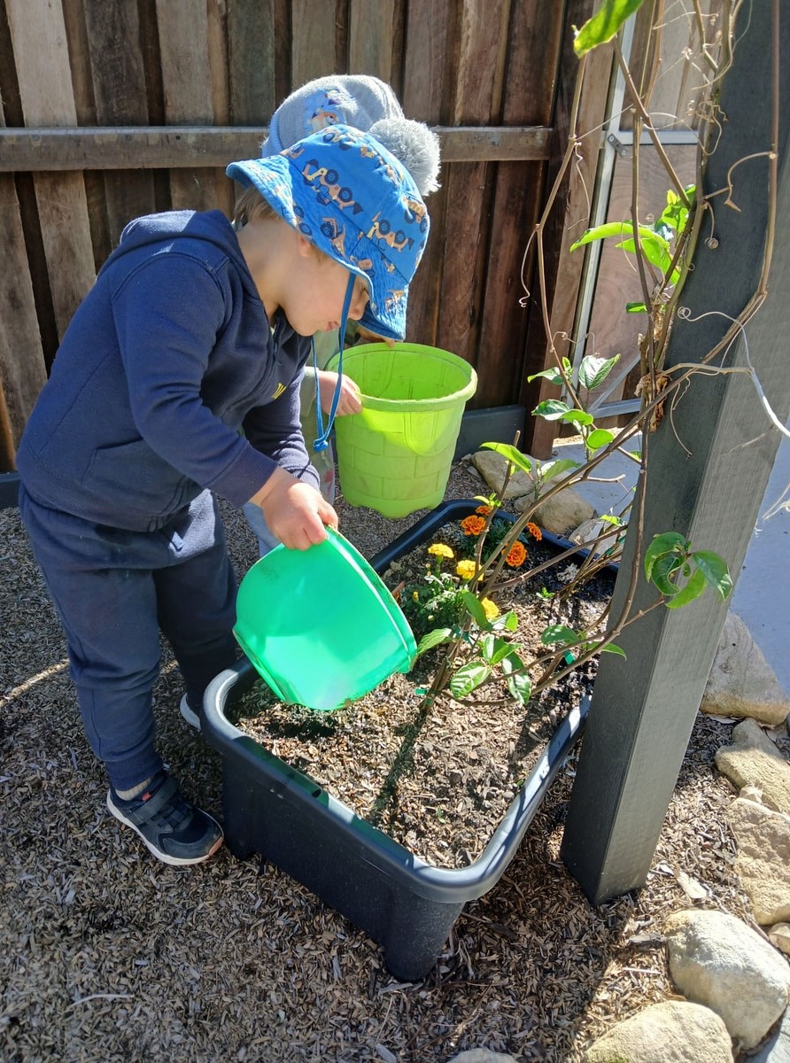 children_gardening